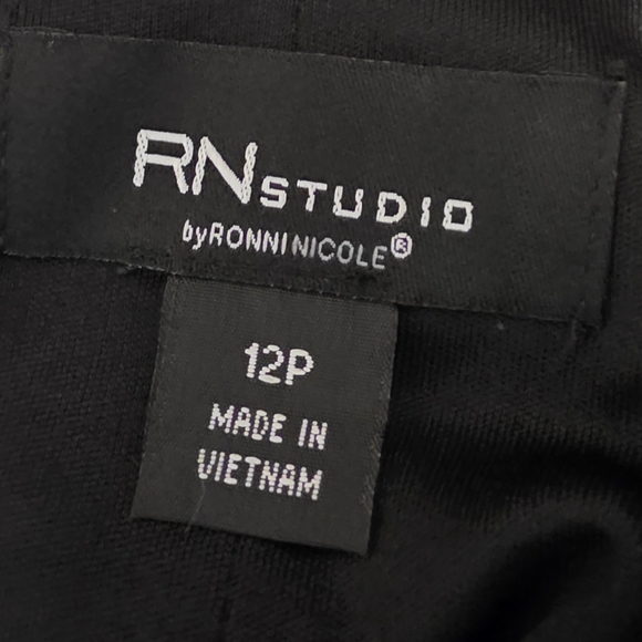 RNStudio By Ronnie Nicole Elegant Black Lace Dress, 12P - Picture 6 of 9